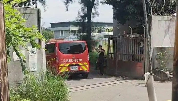 影/新竹空軍基地驚傳爆炸火警！「消防直奔軍營」直擊