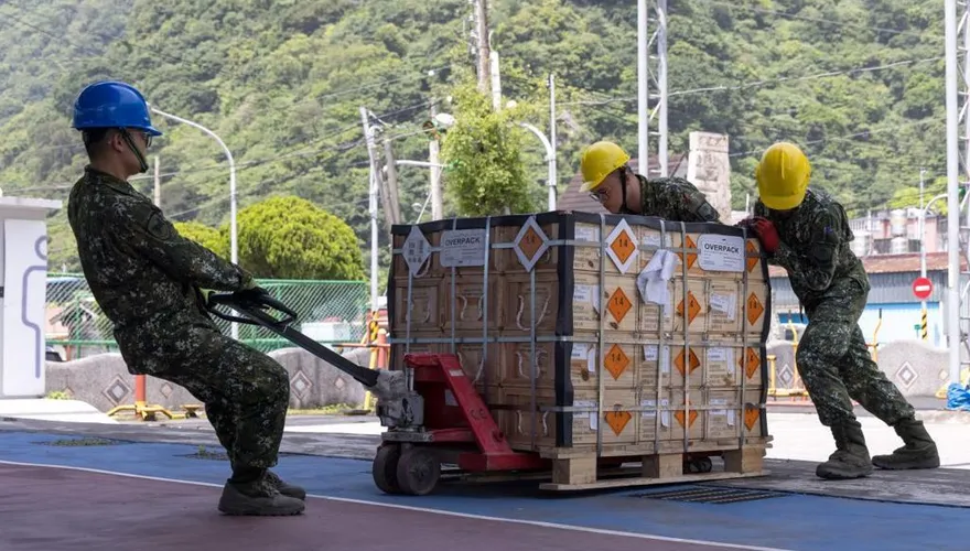 直擊！立即備戰操演建立持續戰力　陸軍地支部官兵演練分散囤儲