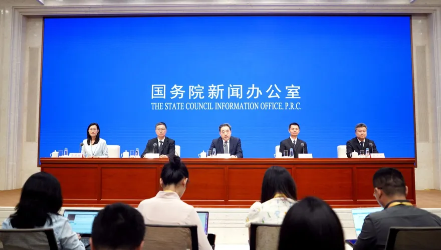 5秒AI影片用電量可充10部手機　陸籲節能推算電協同建設
