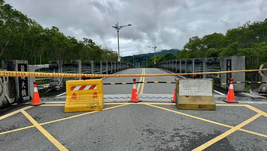 花蓮強制撤離200人、封3座橋！萬里溪堰塞湖紅色警戒範圍曝光