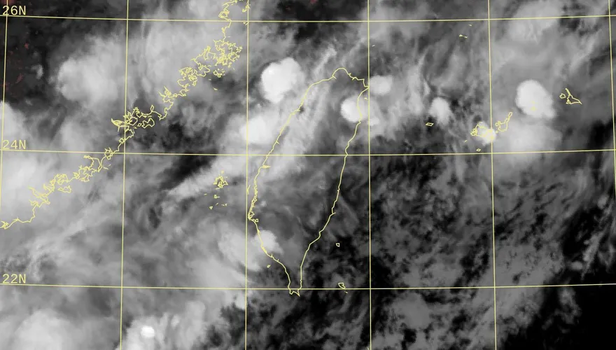 天氣大反轉！巴威颱風這2天生成　下周「先暴雨後酷暑」