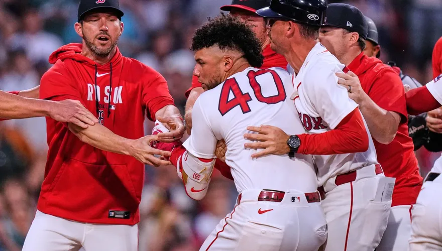 MLB/老大哥發飆釀板凳清空　鄭宗哲想拉卻拉不住