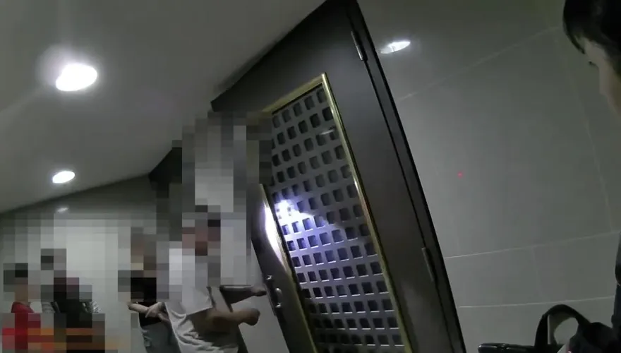 影/三峽獨居翁家中跌倒失聯　友急報案警破門救回一命