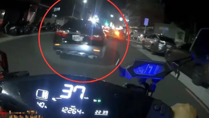 影/新北男毒駕違規拒檢狂飆　警圍捕逮人搜出2種毒品