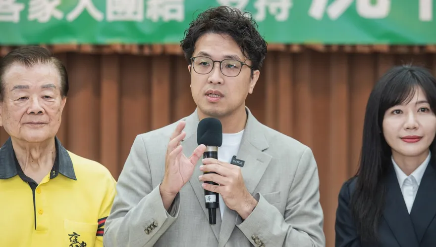 打臉吳思瑤？罵蔣萬安去台東享樂　沈伯洋卻大曬「帥氣運球」影片