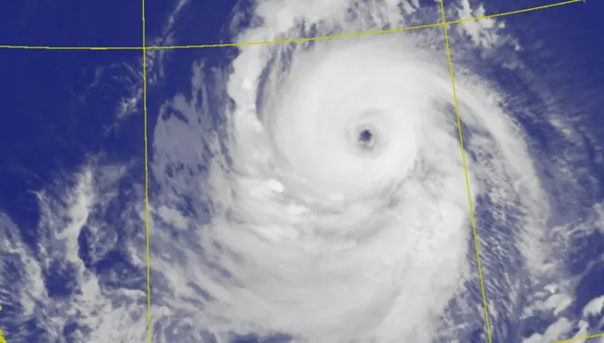 強颱巴威估週四發海陸警！中部以北入暴風圈　北東週末炸豪雨