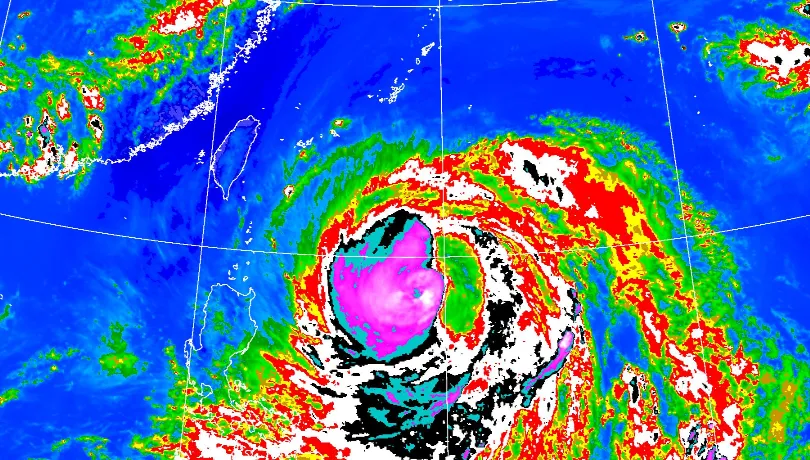 巴威颱風在減弱！戴立綱揭「衛星圖對比」：沒有增強