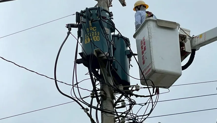超過15萬戶停電！台電曝最新搶修進度