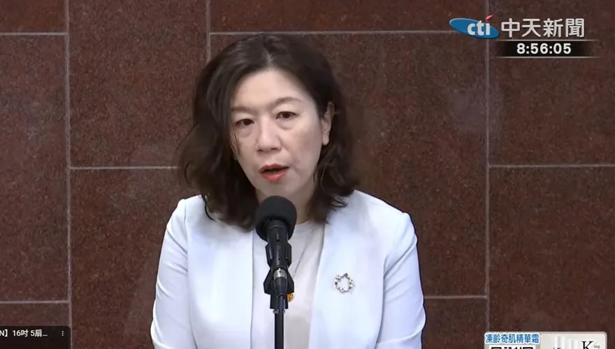 蘋果芬普寧農藥標準擬放寬！林靜儀：依食安標準檢測