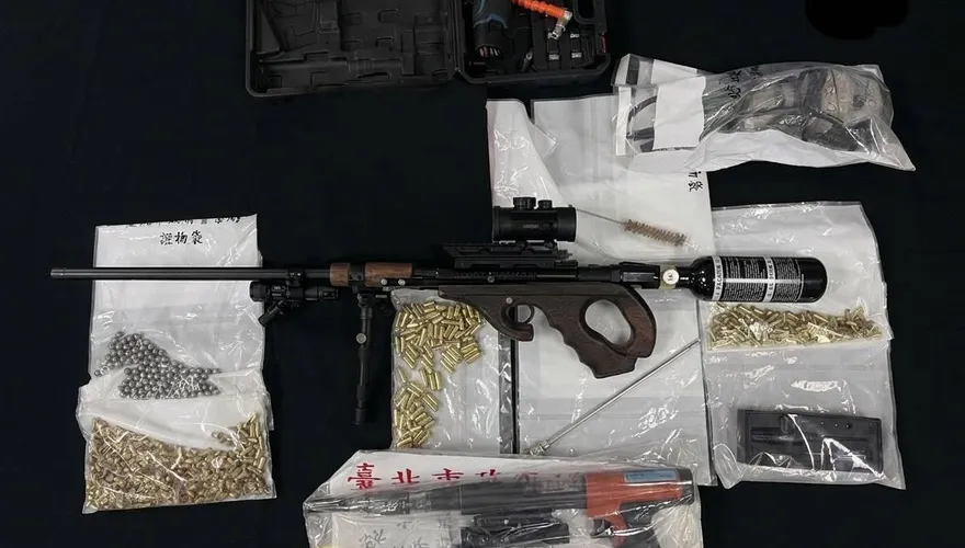 影/被耽誤的武器專家？他躲山上改槍「搞到連校準器都有」