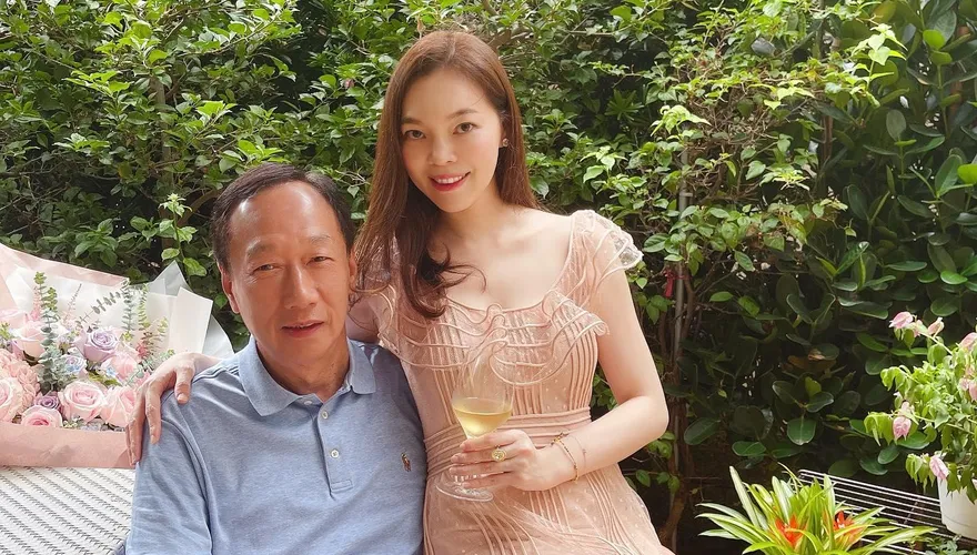 郭台銘密會女球友緋聞延燒！曾馨瑩PO文驚吐：有些委屈無法向人解釋