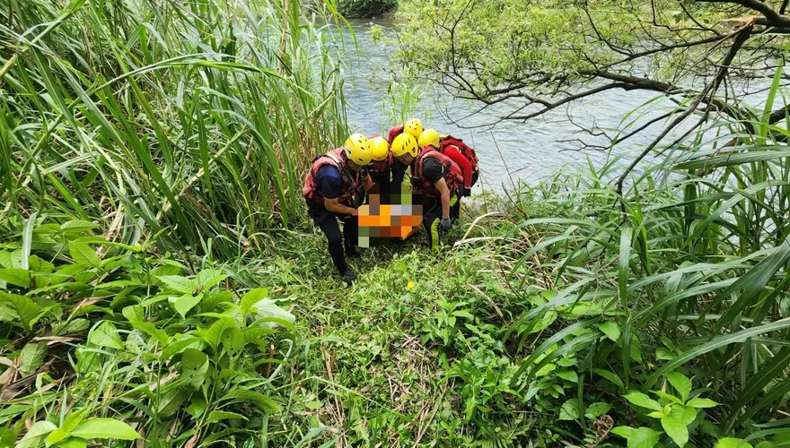 生前傳河邊照給親友！新北基隆交界瑞慶橋驚見6旬女浮屍