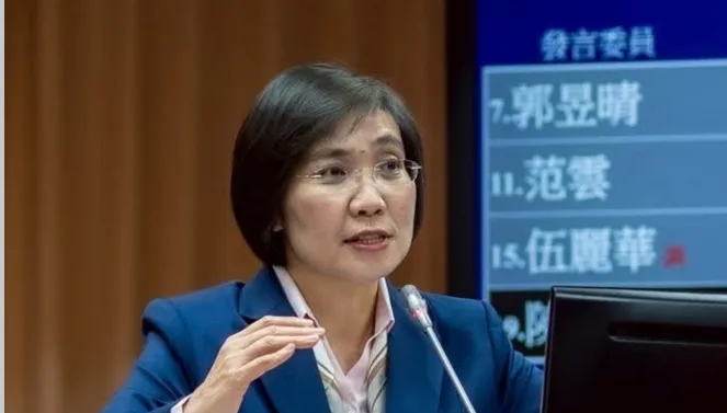 孩子不能成食安漏洞白老鼠　徐欣瑩籲落實家長「實質知情權」等五項改革