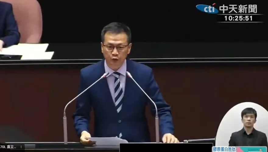 吳崢嗆又沒逼你吃毒油！羅智強怒轟賴政府得「官癌」