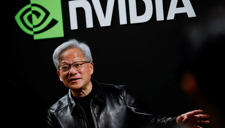 挺陸AI模型！黃仁勳喊話美國不用怕　批封鎖才是真正風險
