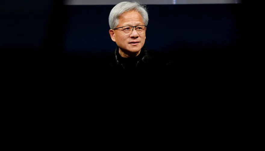 大陸「月之暗面」震撼AI圈！黃仁勳急赴華府遊說：開放模型才是美國優勢