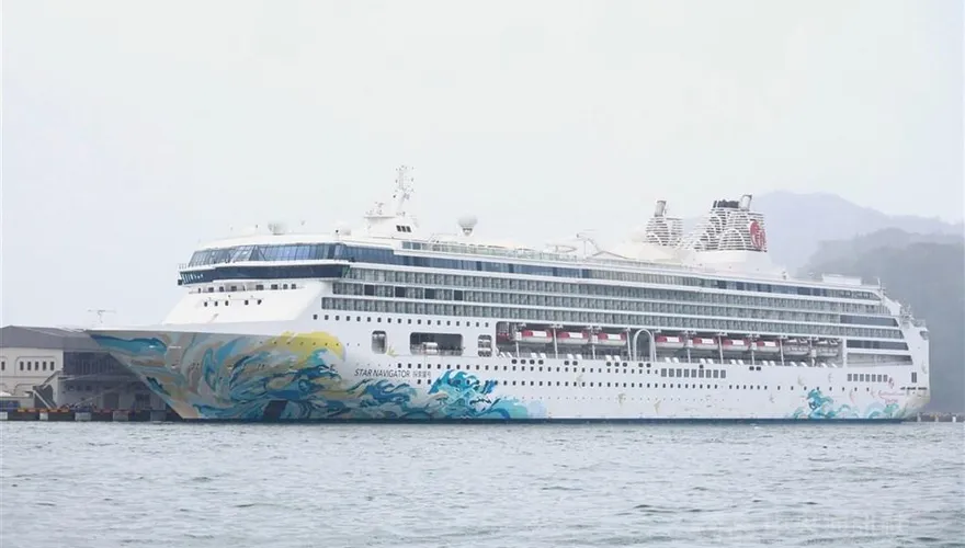 麗星郵輪突取消停靠那霸「變公海漂流」　業者：有誠意賠償旅客