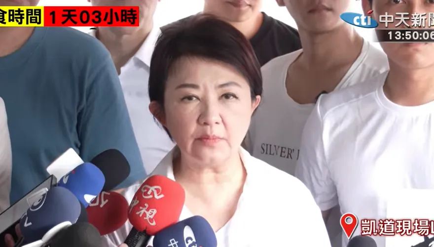 藍營小雞頂高溫絕食抗議！盧秀燕赴凱道擁抱打氣：非常不捨