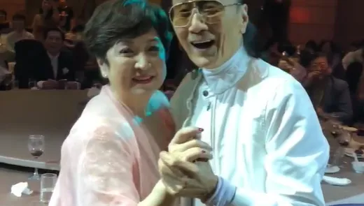 謝賢瀟灑一生情史驚人！曾娶甄珍、狄波拉　與小49歲女友分手原因曝