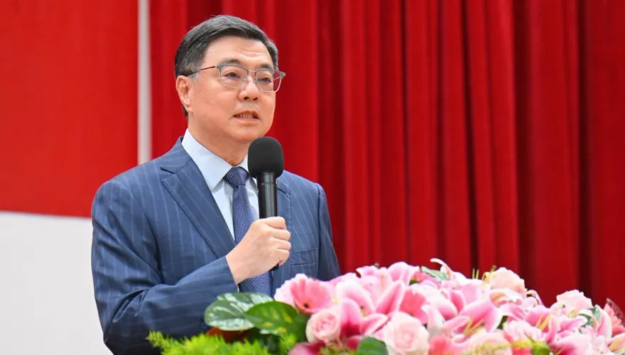 卓榮泰對2026大選重大表態：選舉可以競爭　但不能被收買