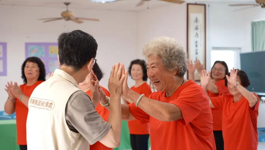 藍白擬修法！長者健保補助拚全國統一　終結「同島不同命」亂象