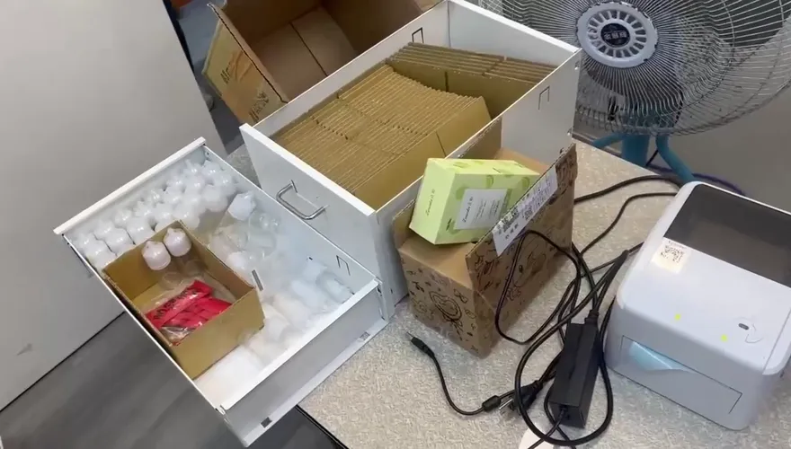 影/狂扣22罐！社群平台公然賣毒　竹市警逮毒販扣喪屍菸彈