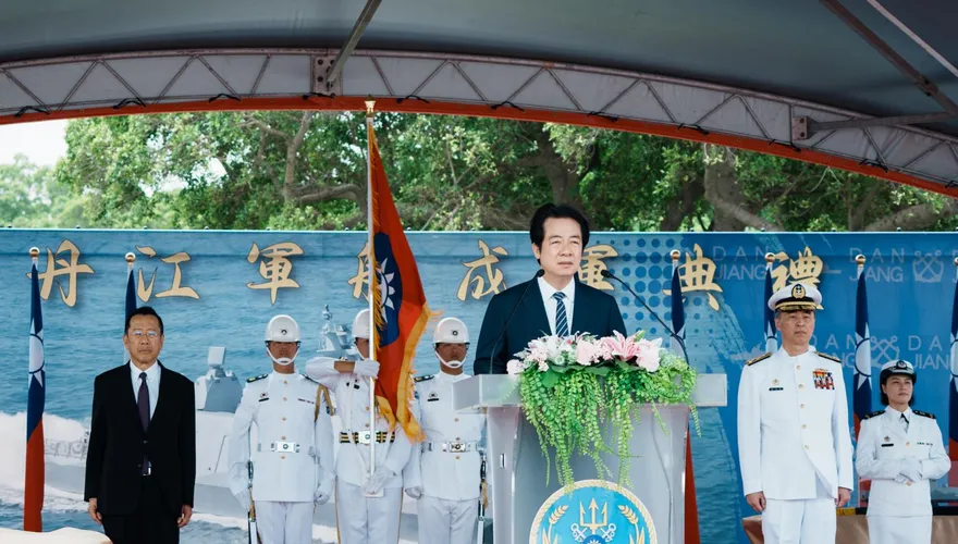 沱江級第二批次首艦丹江號成軍　賴清德籲：國防自主更重要