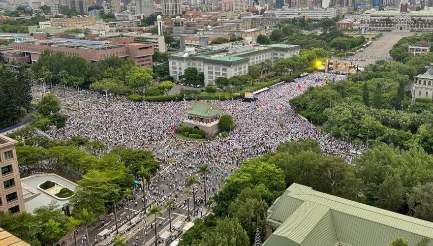 凱道「大爆滿」傲慢狂妄的執政黨人民能看清　大批網友喊：民怨沸騰！