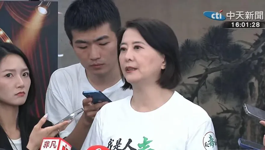 曝李退之赴陸洽商綠拒正面回應　王鴻薇拿饒慶鈴對比：這不是雙標嗎？