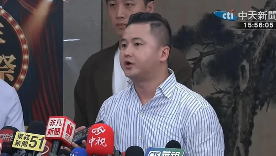 「萊爾校長」製作人被警方登門查水表　媒體人酸：被叫綠共剛好
