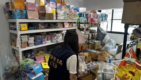 賣假寶可夢、三麗鷗周邊　刑事局扣7萬件逮12人