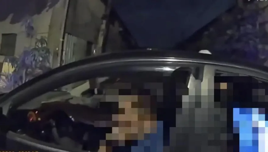 影/板橋男迴轉沒打方向燈遭攔查　驗出毒駕還搜出安毒