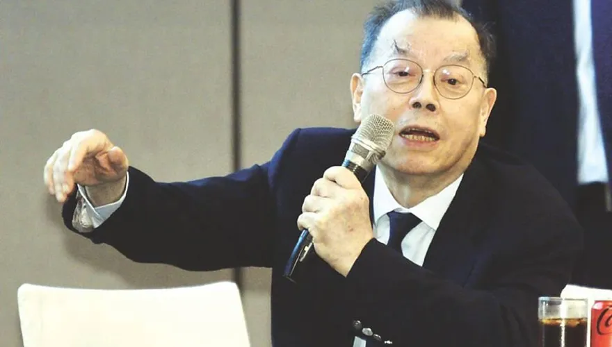 黃崇仁心肺衰竭辭世！爬樓梯就喘、腳踝腫起來是警訊