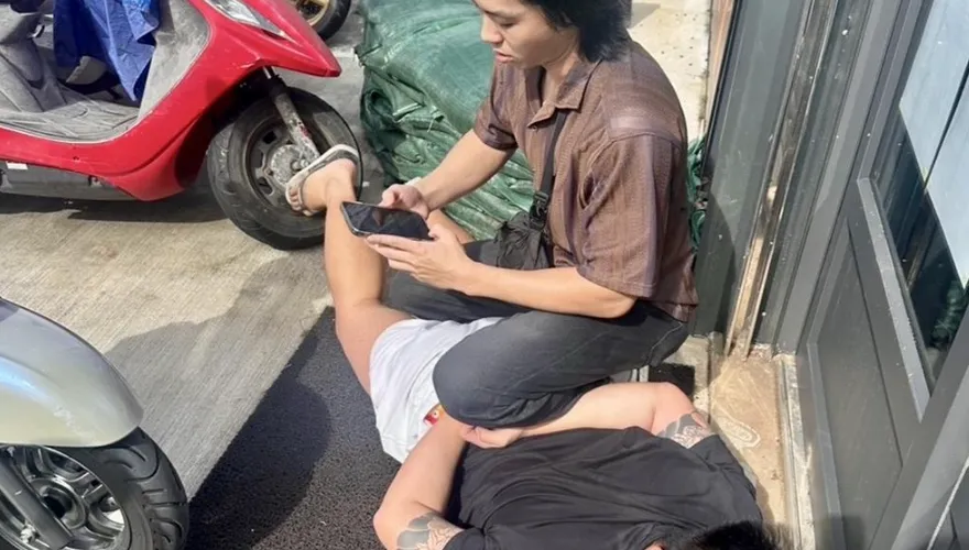 按摩店遭潑漆灑蟑螂！少年扛責稱消費糾紛　警一句話秒戳破
