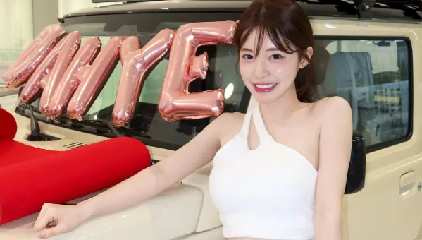 李多慧在台買車了！開箱85萬Jimny　曬專屬車牌9982