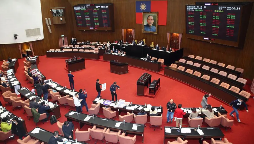 立院重磅三讀通過！「詐欺犯」不得登記參選總統副總統