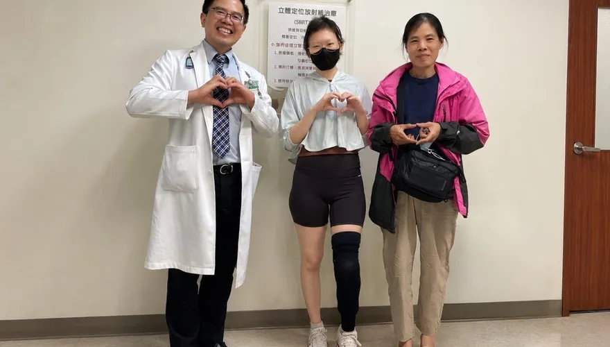 腳長腫塊截肢又肺轉移！32歲媽靠精準放療讓病灶消退