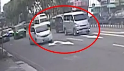 台中行車糾紛升級！68歲阿伯持刀砍人遭反擊　倒地耳滲血昏迷