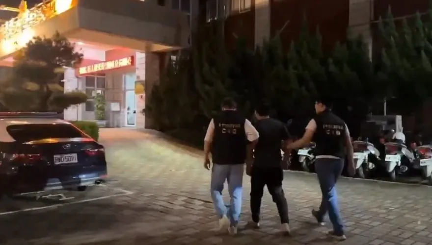 影/台中市議員江和樹服務處遭駕駛嗆「開槍喔」　警逮1男送辦
