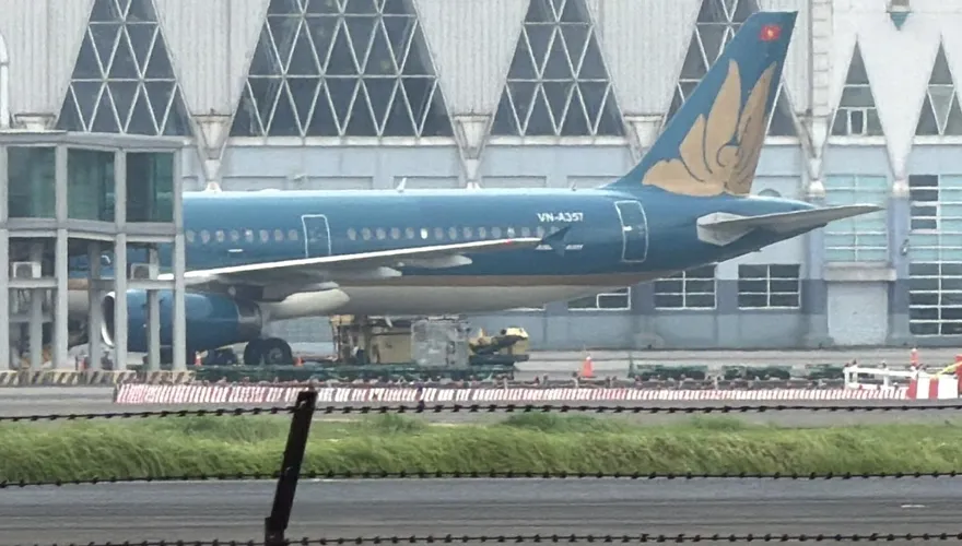 影/越航起落架故障！198人外海「盤旋4圈」返航小港機場