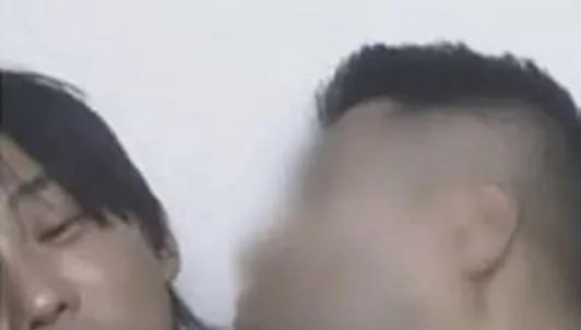 南韓影帝劉亞仁與男友人親密照外流　韓網掀熱議