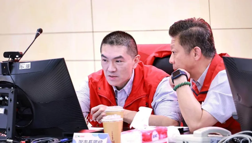 海水倒灌淹基隆廟口夜市　謝國樑探災戶：本週開會發放適當補償