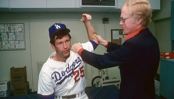 MLB/你一定聽過他！83歲湯米約翰寫信告別球迷