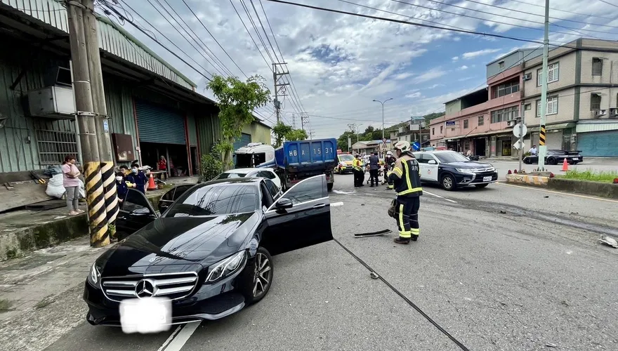 影/桃園聯結車酒駕逆撞2傷！駕駛乘客互推：不是我開的