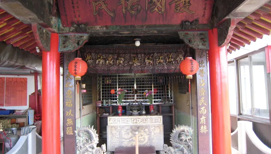 鹽水蔡婆姑娘廟遭破壞！「神尊神甕」全被挖走　居民錯愕