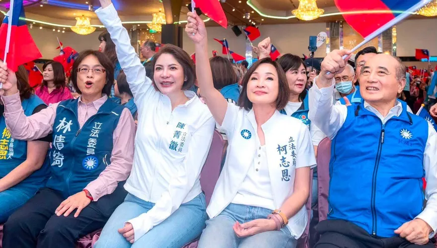 柯志恩街頭民調領先　陳菁徽酸：小賴會說是中共陰謀