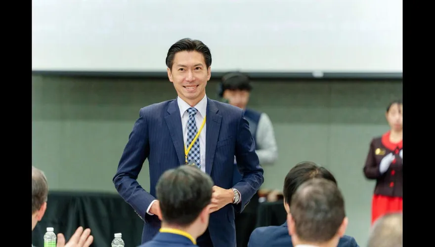 政大國金院延攬！他博三闖華爾街管理數十億美元