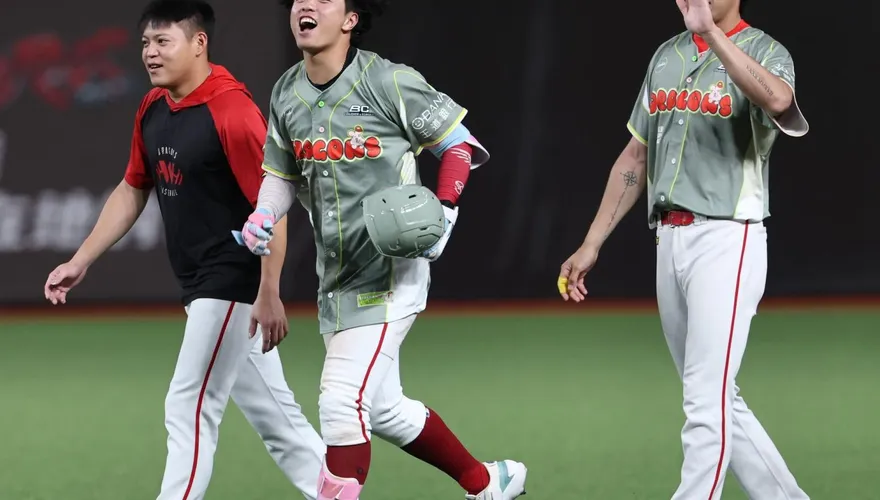 中職/劉俊緯再見安、味全龍站上龍頭　葉君璋：這樣也行？