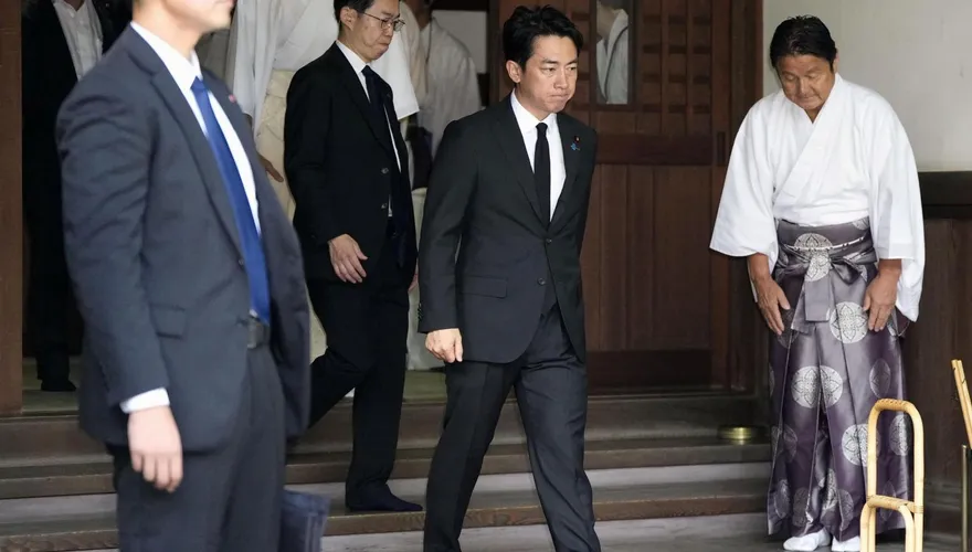 日防衛相小泉參拜靖國神社！高市早苗未露臉僅獻「玉串料」祭祀費