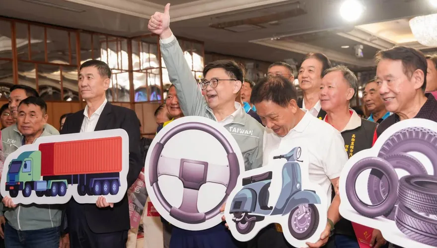 賴瑞隆抹紅柯志恩不成反自爆！網傻眼：真的急了